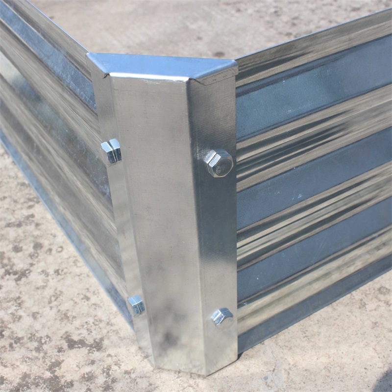 21901865373_839567924